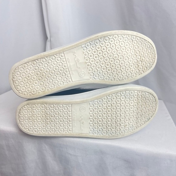 Nina “Cordelia” Hi-Top Girls Lightning Bolt Crackle Metallic Sneaker - Picture 11 of 12